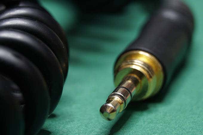 Why Most New Phones are Ditching the Headphone Jack image 1